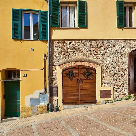 公寓 A Casa Di Giuly 切里亚莱